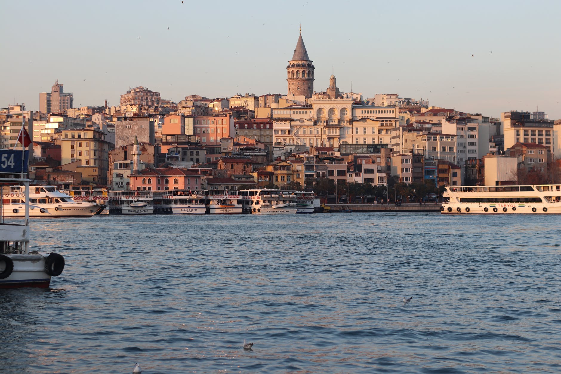 Istanbul redeschidere restaurante