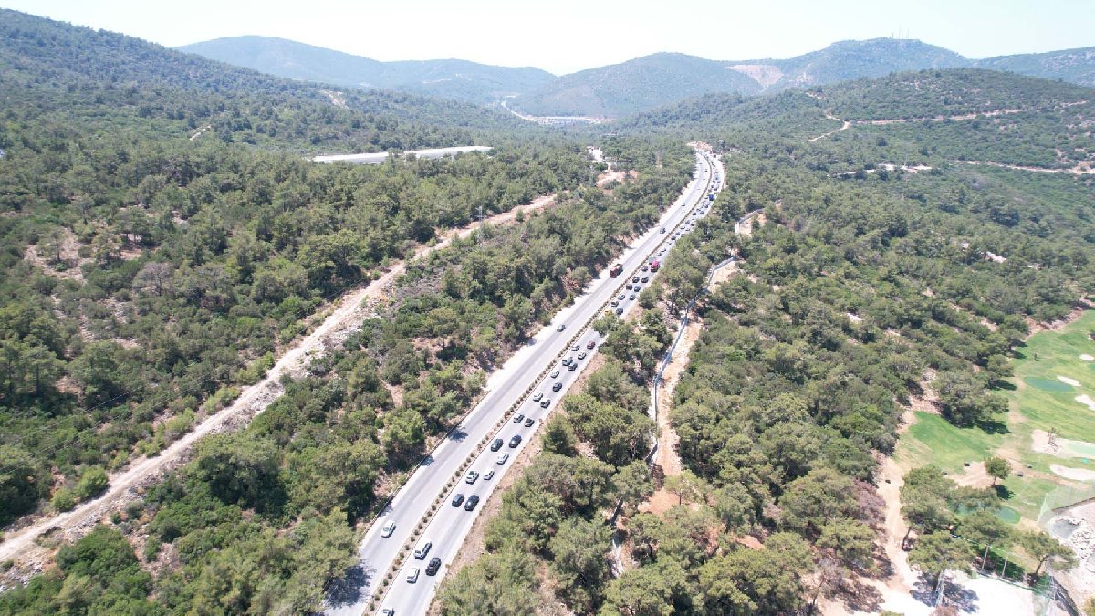 Trafic aglomerat intrare Bodrum, foto- Sozcu