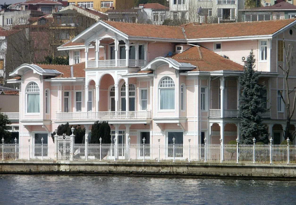 Conac Bosfor, Istanbul