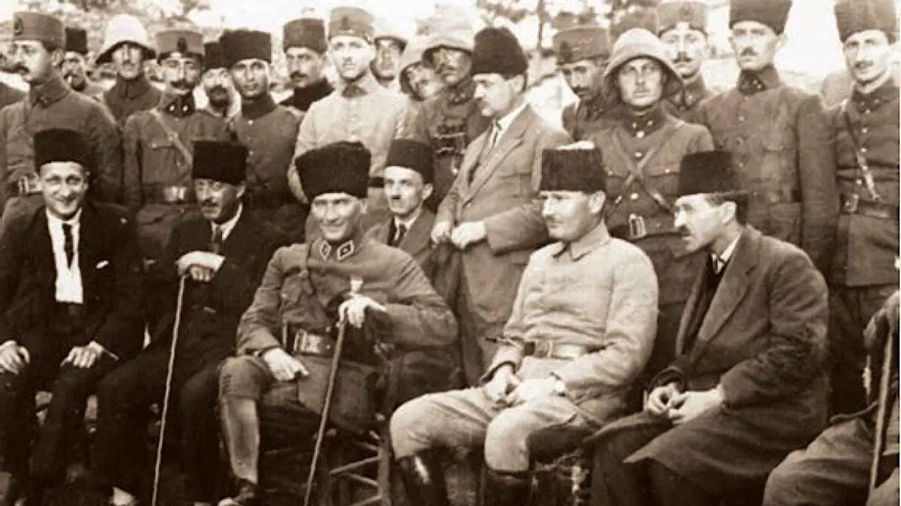Ataturk sursa Cumhuriyet